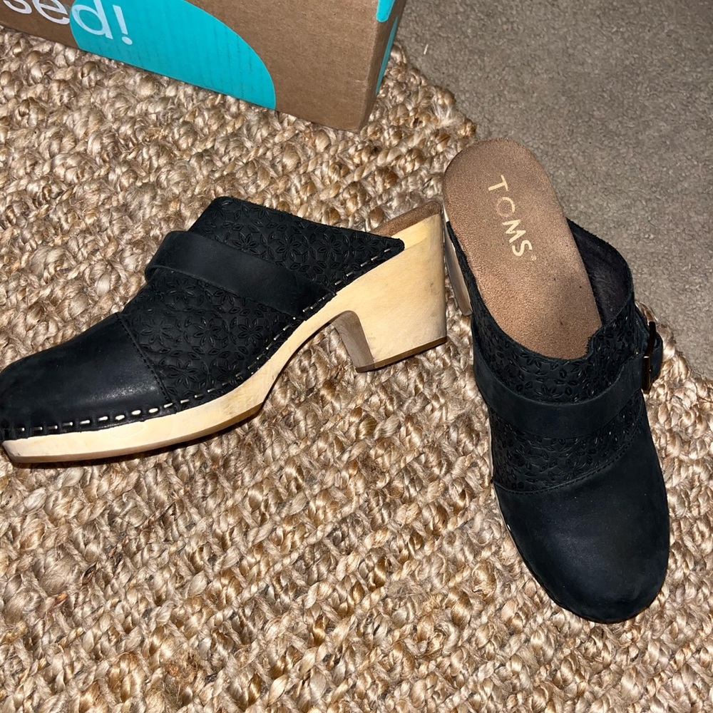 Toms Black Suede Clogs Size 8.5